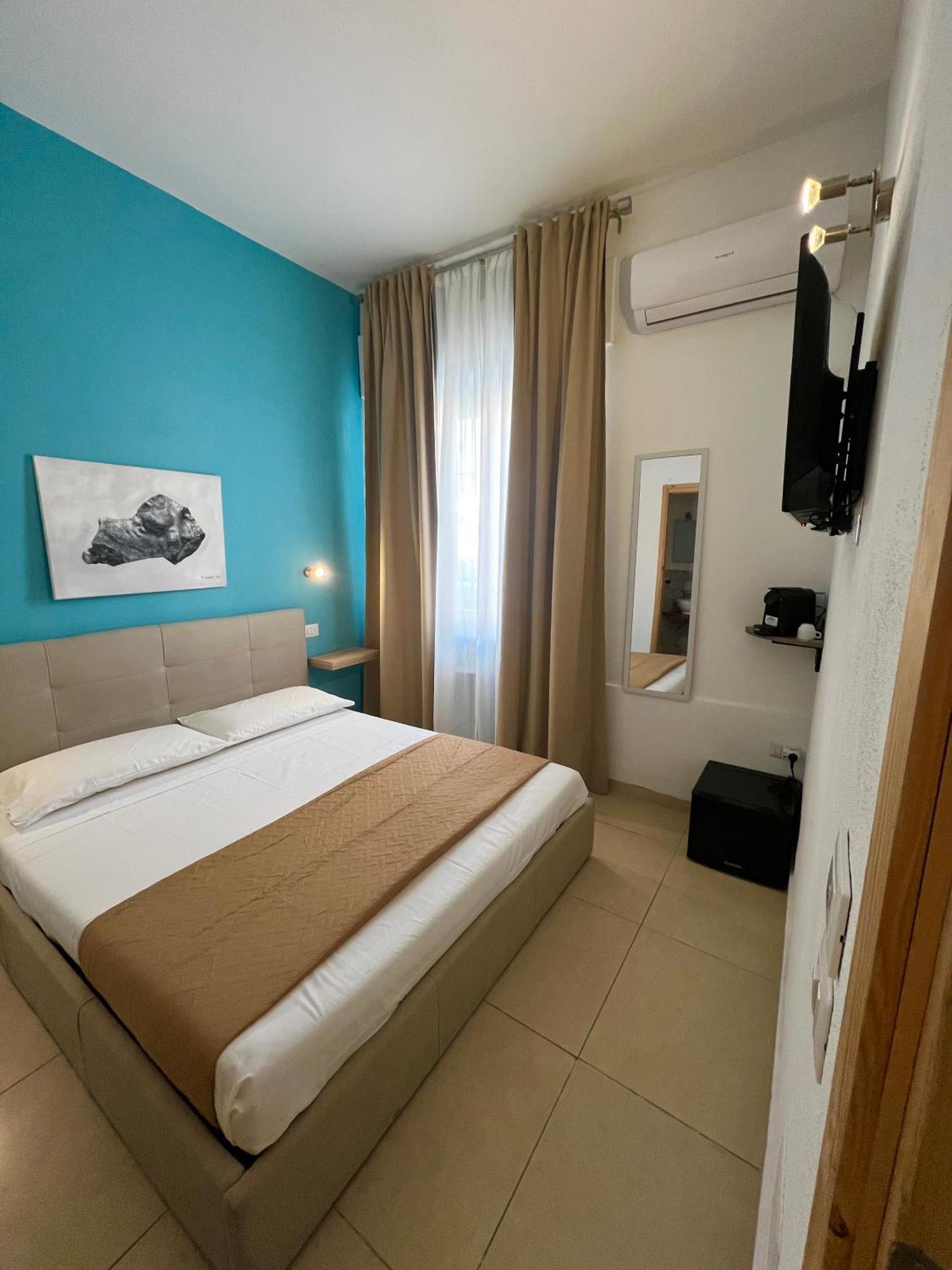 Les Chambres De Francoise Guest House Olbia Bagian luar foto