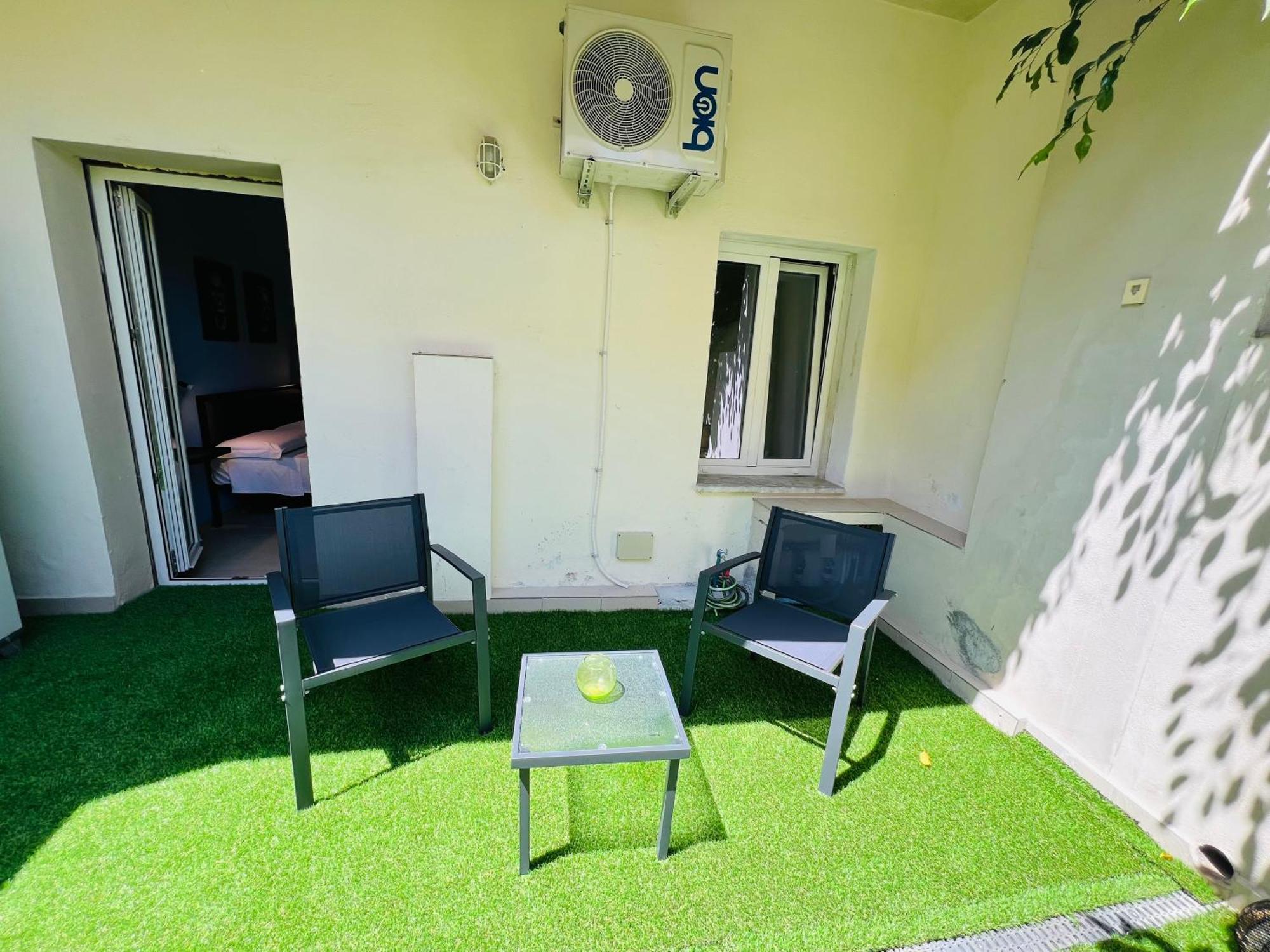 Les Chambres De Francoise Guest House Olbia Bagian luar foto