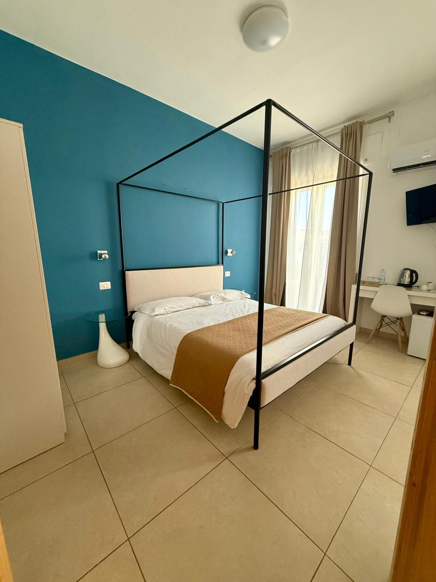 Les Chambres De Francoise Guest House Olbia Bagian luar foto