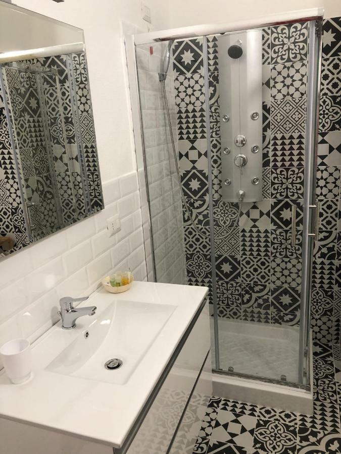 Les Chambres De Francoise Guest House Olbia Bagian luar foto